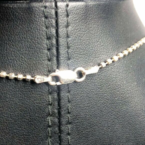 2583 Vintage twisted heart pendant faceted bead chain Signed CW 925 Necklace 16" - Picture 3 of 3